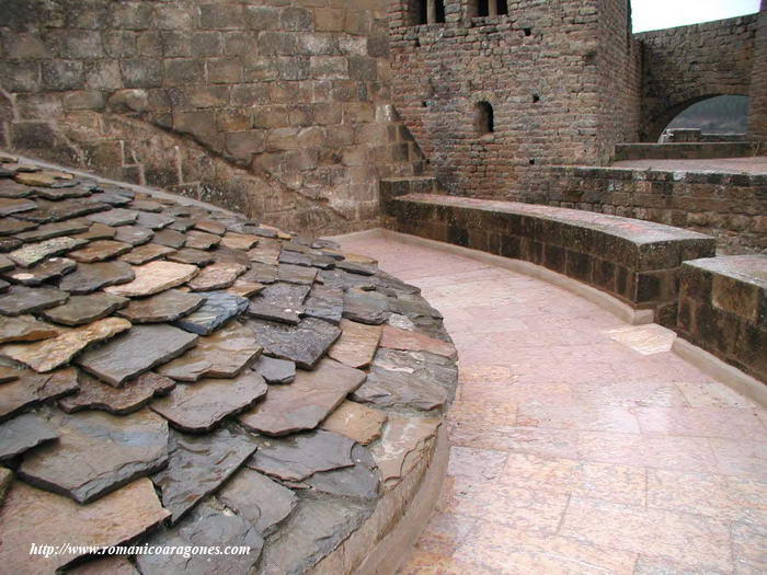 DETALLE TERRAZA CON ANTIESTTICO MRMOL